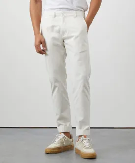 Straight Fit Favorite Chino in White