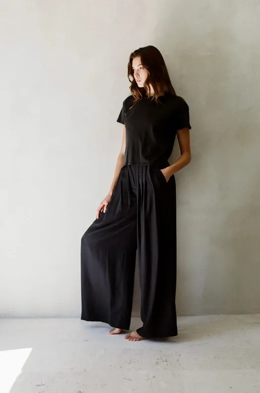 Woven Tencel Cupro Pleated Wide Leg Pants Black